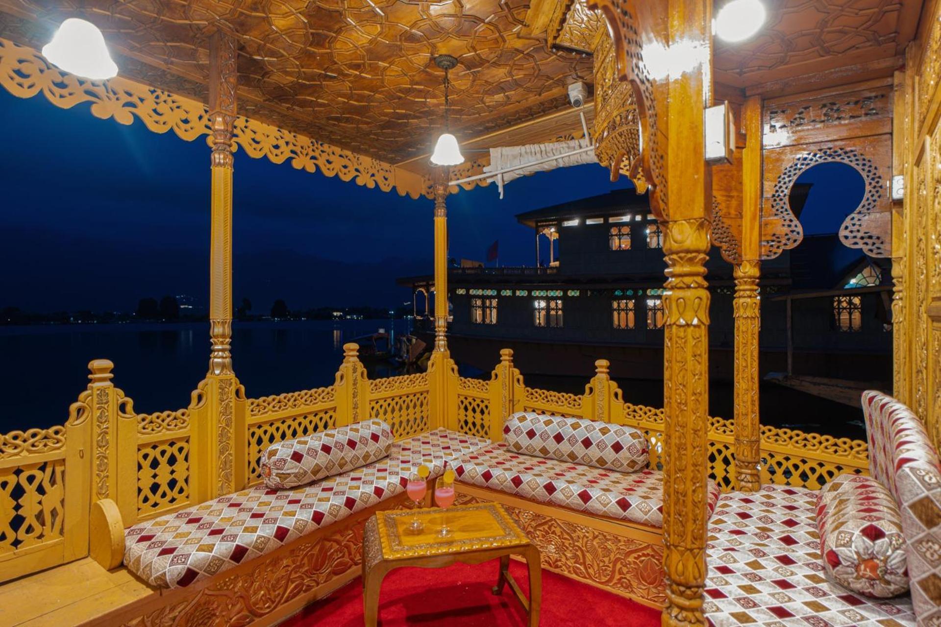 מלון Srīnagar Dilnaaz Group Of Houseboats מראה חיצוני תמונה