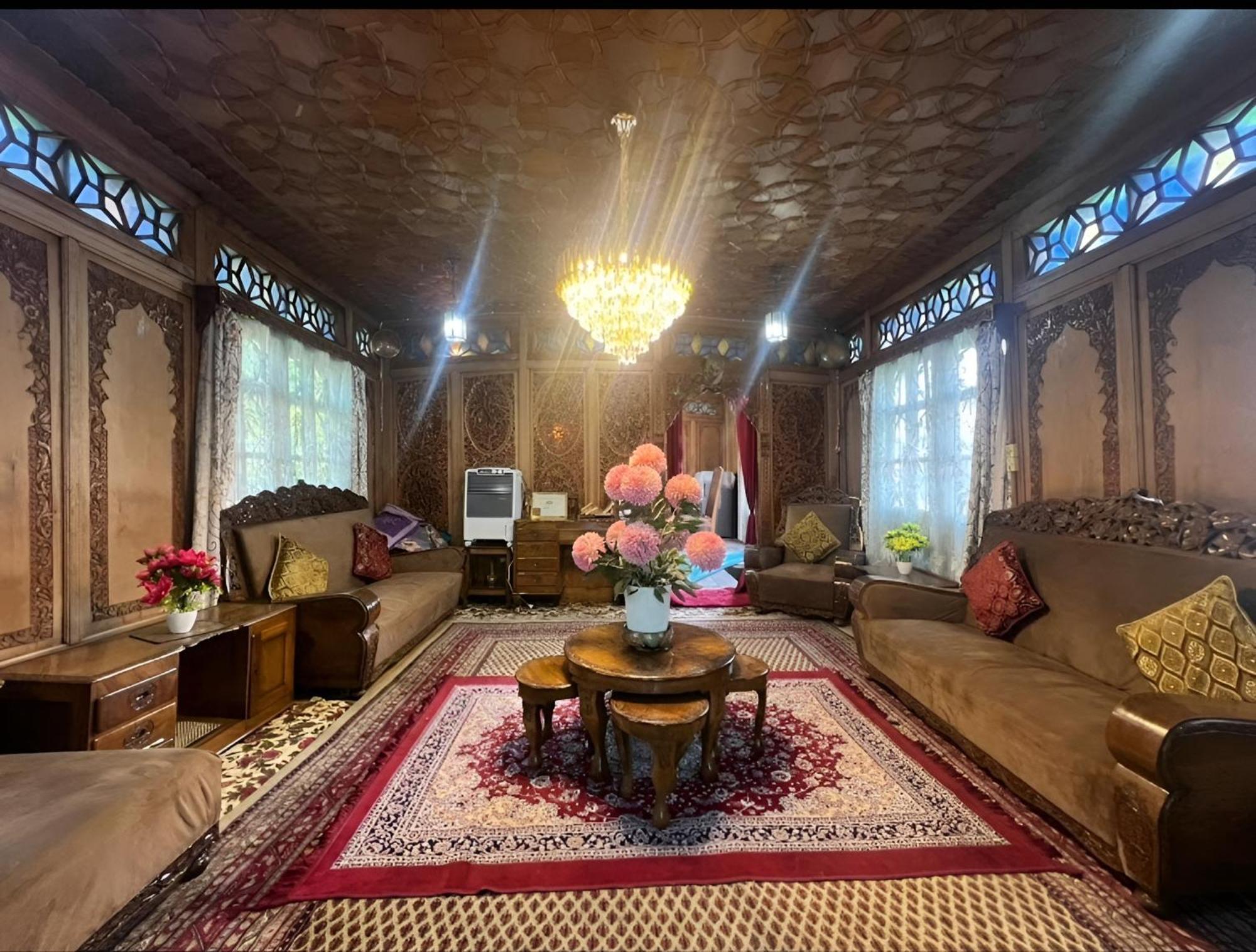 מלון Srīnagar Dilnaaz Group Of Houseboats מראה חיצוני תמונה