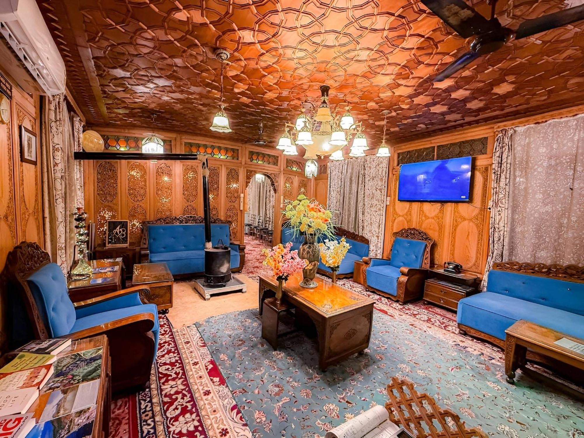 מלון Srīnagar Dilnaaz Group Of Houseboats מראה חיצוני תמונה